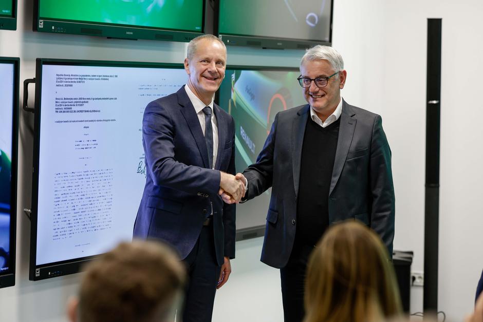 predstavitev proizvodnje Renault Twingo E-Tech electric, jože bele, matjaž han | Avtor: Saša Despot