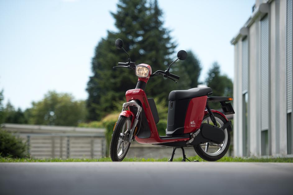 električni skuter Askoll eS2