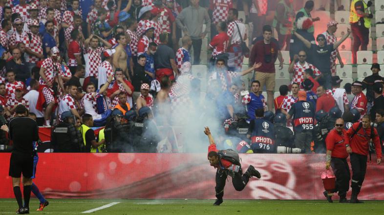 hrvaška huligani eksplozija