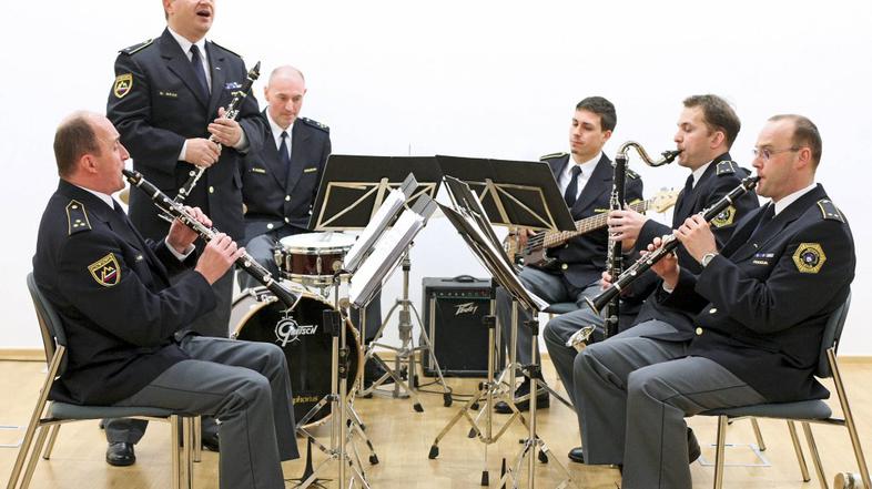 Podelitev medalj policije