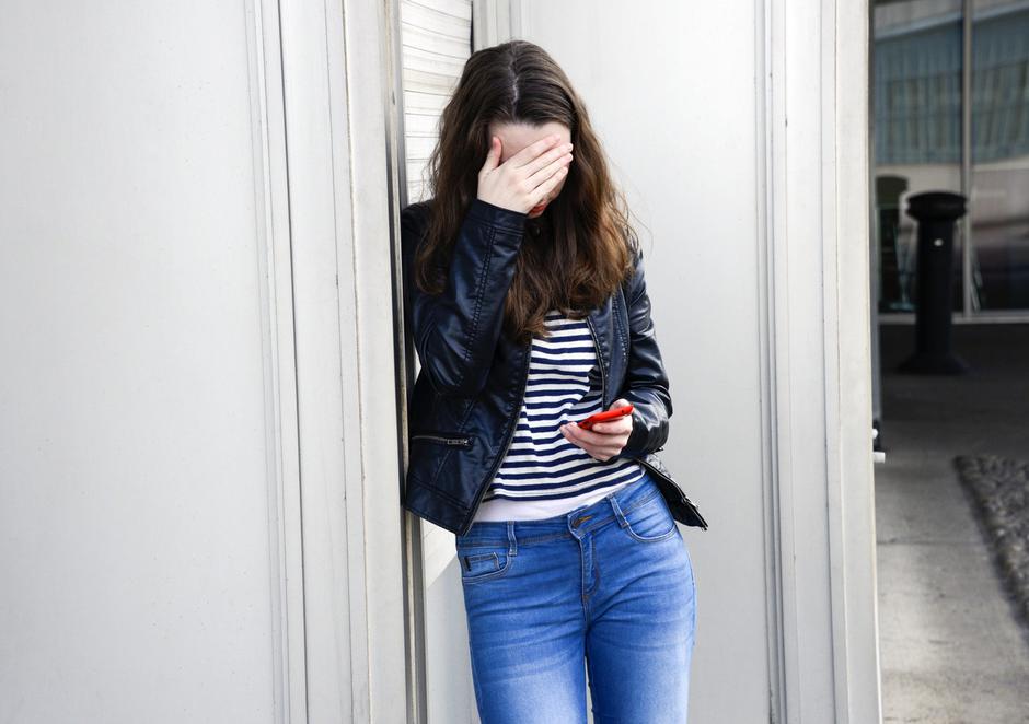 Mobilni telefon | Avtor: Profimedia