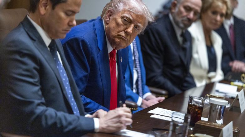 Donald Trump kabinet Bela hiša