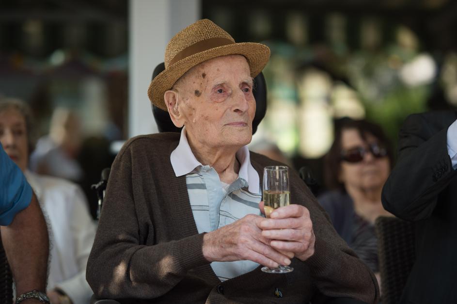 Najsterejši Slovenec Nikolaj Dragoš ob praznovanju 110. rojstnega dne.