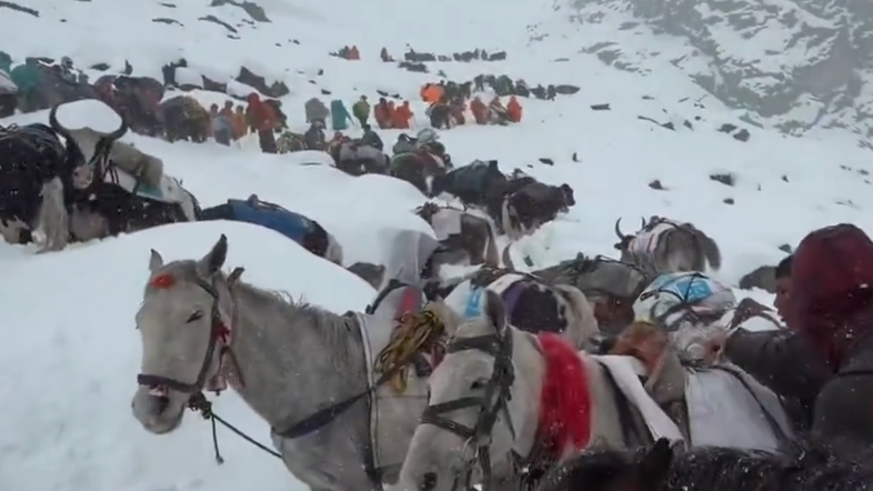 mount everest reševanje