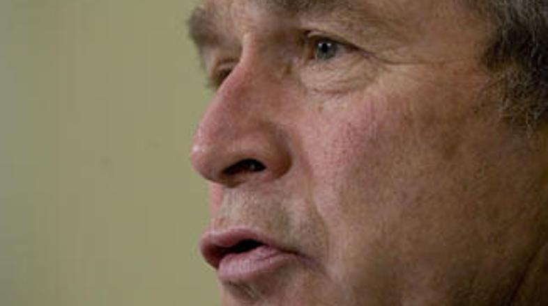 Bush je vnovič napadel Iran, pri čemer je izpostavil njegovo dejavnost na področ