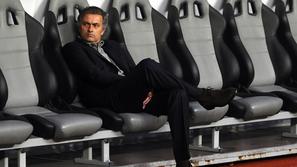 Jose Mourinho se ne obremenjuje z napadi navijačev. (Foto: Reuters)