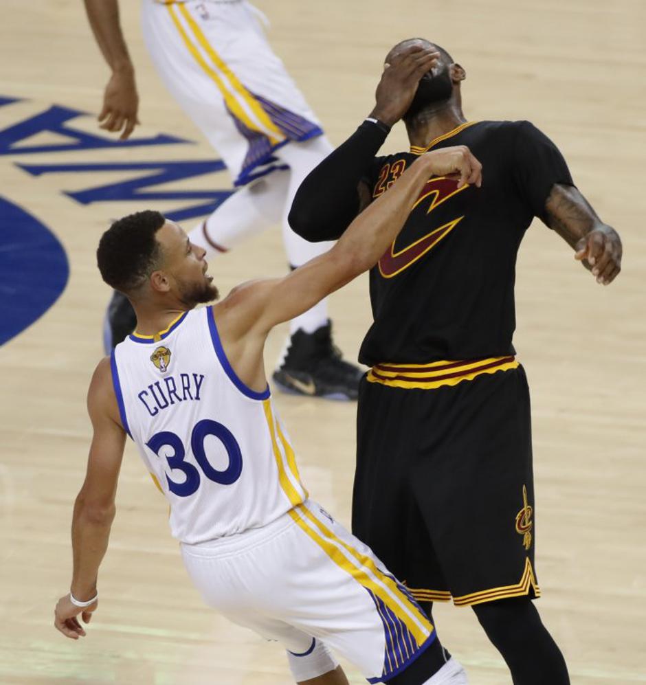 Curry LeBron James Warriors Cavaliers | Avtor: EPA
