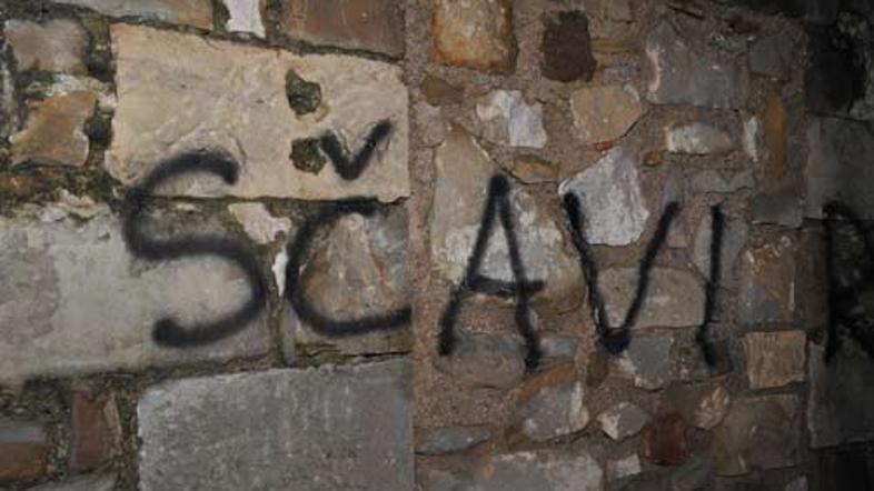 Po pisanju spletne izdaje Primorskega dnevnika so se v zadnjih dneh fašistična g