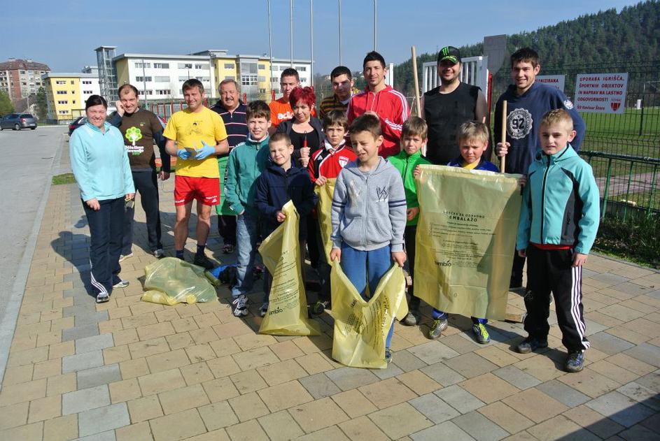 Akcija očistimo Slovenijo 2012