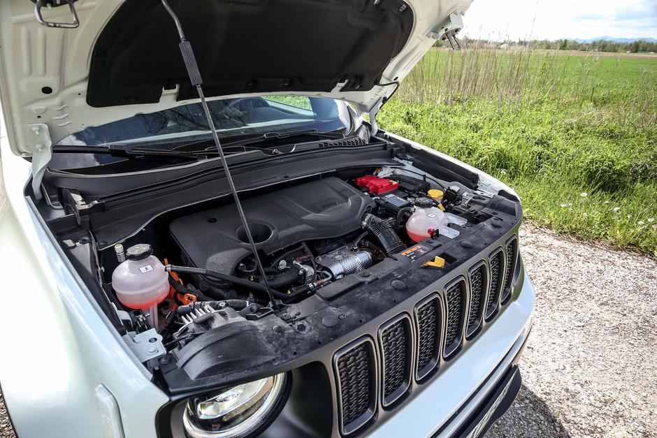 Jeep Renegade PHEV | Avtor: Saša Despot