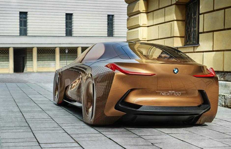 BMW iNext | Avtor: BMW