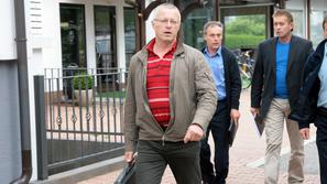 “Že osnove na računalniku mi gredo težko. Jaz pa naj bi bil heker in najbrž moj 