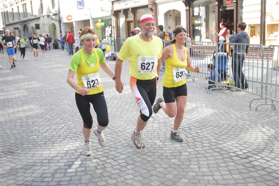 Če želite visokoresolucijsko fotografijo, nam pošljite elektronsko sporočilo na 