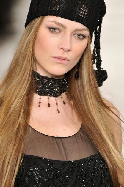 Velika ogrlica je letos nujen kos. (Foto: Iamxtree)