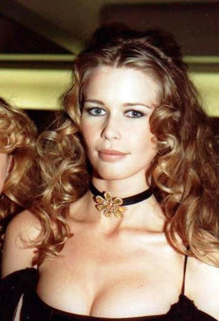 claudia schiffer