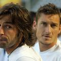 totti_pirlo_action_inside