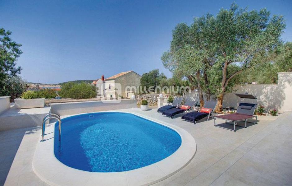 Cres hiška Martinščica | Avtor: Njuškalo