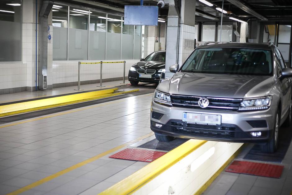 AMZS tehnični pregled | Avtor: Saša Despot