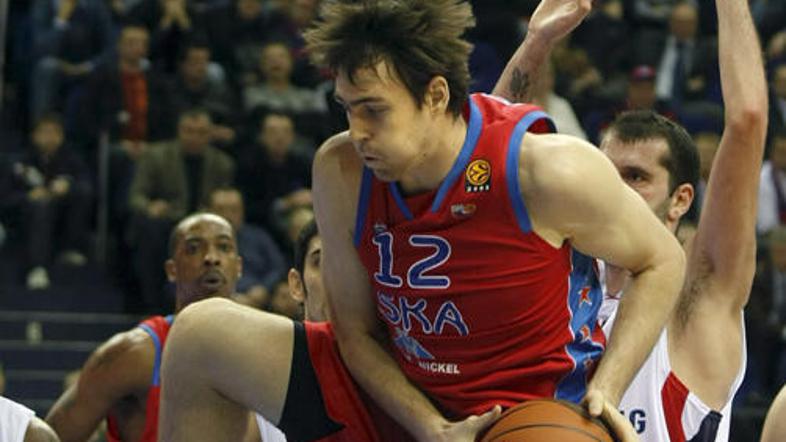 Erazem Lorbek, prvi skakalec tekme, je dosegel 11 točk.