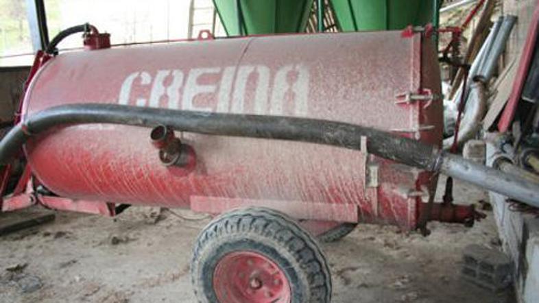 V tej cisterni so prevažali prebežnike.