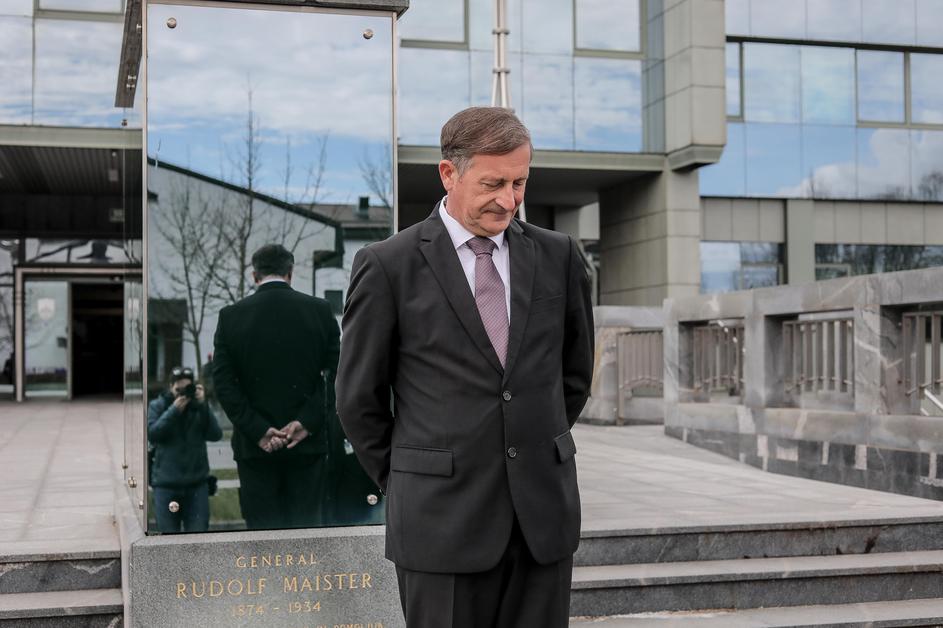 Karel Erjavec