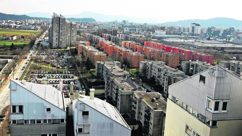 Prva sodba zaradi parkirišč v BS3 je bila na sodišče vložena leta 2003. (Foto: S