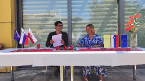 Podpis pogodbe, dom upokojencev Kranj, Mestna občina Kranj, Nadja Gantar, Matjaž Rakovec