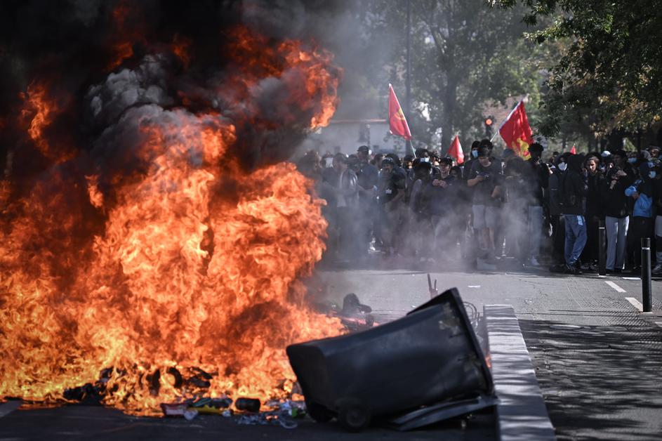 protesti dijakov v Franciji