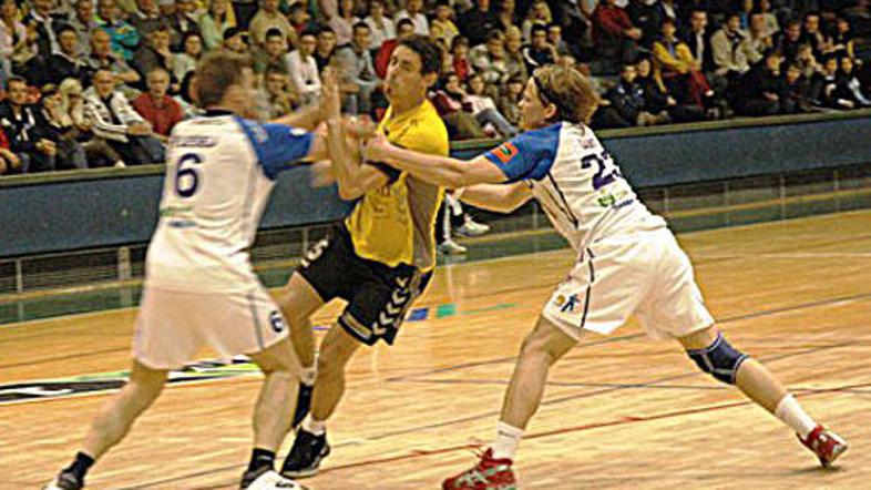 Luka bo počival najmanj dva meseca.