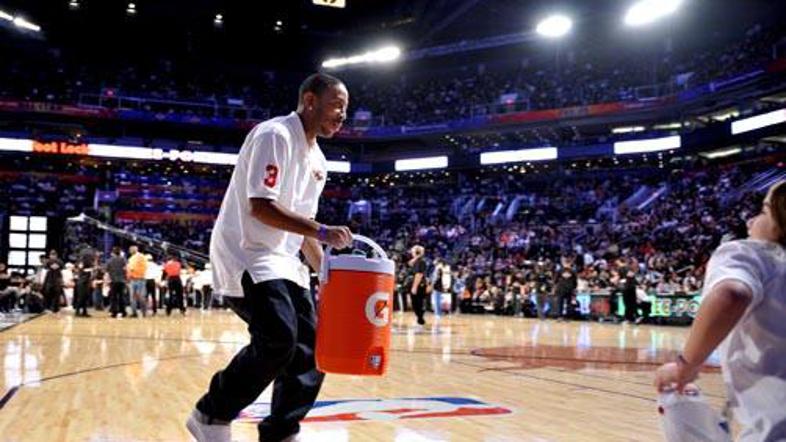 Navijači v dvorani v Phoenixu imajo veliko razlogov za zabavo in dober zaslužek.