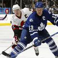 Mats Sundin je dosegel 916. točko za ekipo Maple Leafs in tako izenačil klubski 