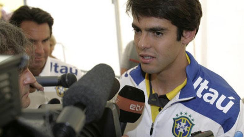 Kaká se je izgubil v glavnem mestu Estonije, nato pa šele s pomočjo policistov n