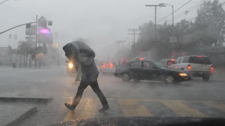Za močno deževje je odgovoren El Niño, topel oceanski tok iz južnega Pacifika. (