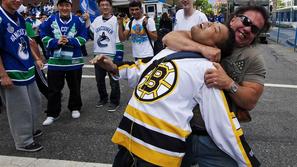 Navijači Canucks Bruins