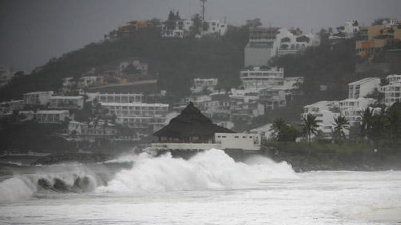 Meteorologi pričakujejo, da bo deževje kmalu oslabelo.
