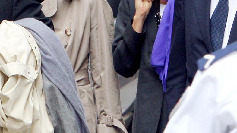 Liliane Bettencourt (levo) in hčerka Francoise Bettencourt Meyers (desno) pred d