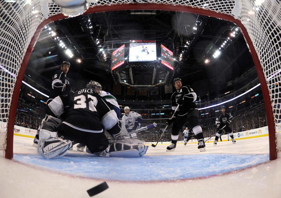 Jonathan Quick je na prvih treh tekmah v vratih Kraljev prejel tri zadetke, tokr