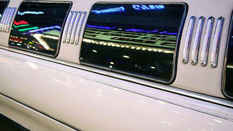 Prav posebna limuzina za prav poseben dan.