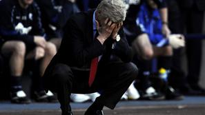 Arsene Wenger v zadnjih dneh nima mirnega spanca. (Foto: Reuters)