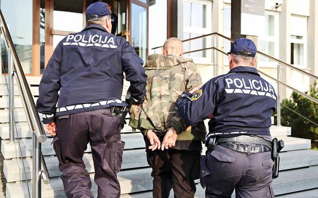 Slovenija 18.03.2014 privedba osumljencev pred preiskovalnega sodnika, ki so jih