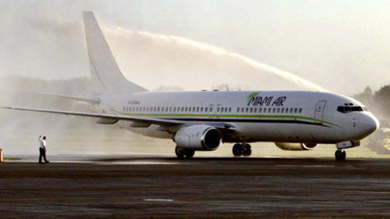 Iranski nogometaš Sheys Rezaei je z neslano šalo sprožil paniko med potniki na l