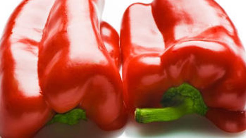 Paprike morate najprej speči na vročem žaru.