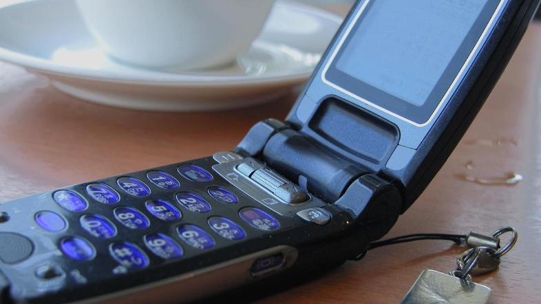 Z vsakim prejetim oglasnim sporočilom se naročniku račun zniža za deset centov. 