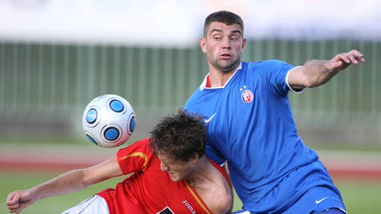 Nogometaši Rudarja so na Marakani prejeli štiri zadetke.