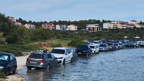 Šibenik, parkirali v morju