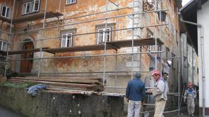 Kroparji zatrjujejo, da o začetku obnove niso bili obveščeni. (Foto: Renata Škrj