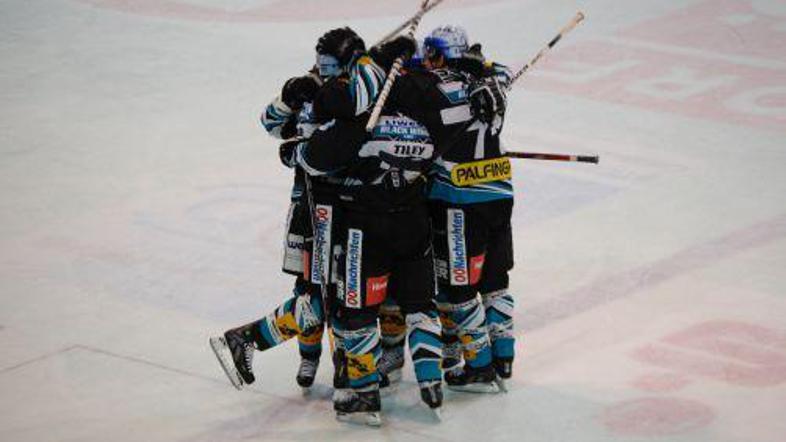 Hokejisti Linza so si šele v nedeljo v odločilni peti tekmi četrtfinala z zmago 