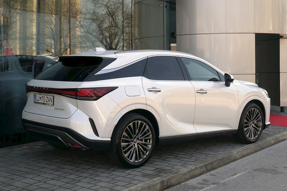 lexus RX | Avtor: MatijaJanežič