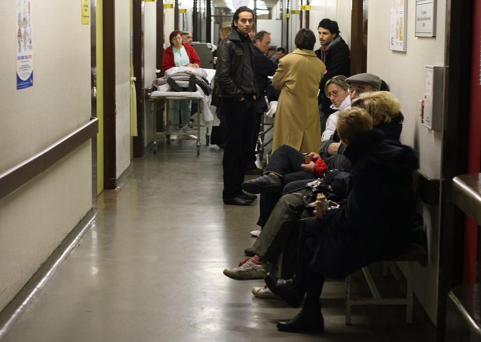 Čakalnica na urgenci | Avtor: Nik Rovan