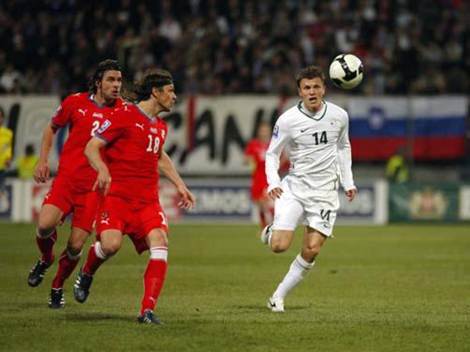 Zlatko Dedič je v prvem polčasu zapravil najlepšo priložnost Slovenije.